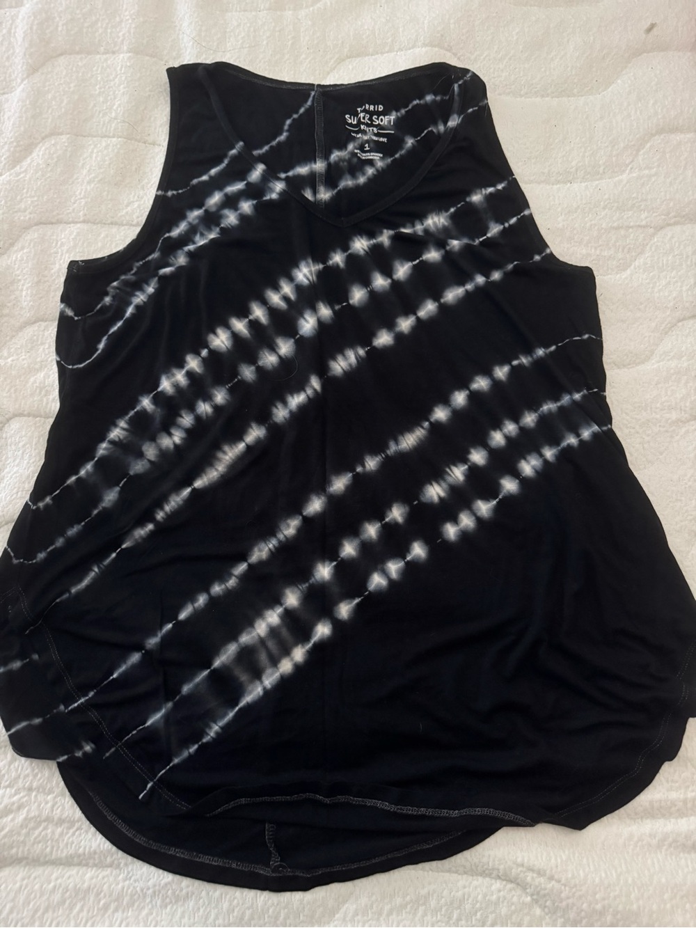Torrid size 1 Black Tie-Dye V-Neck Tank Top